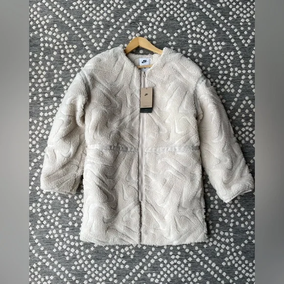 Nike Therma Fit Sherpa Jacket Coat Women’s SMALL NEW Parka Christmas Holiday - Picture 2 of 12